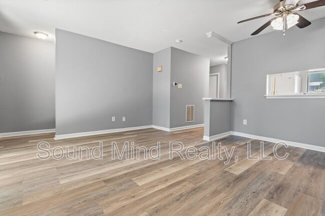 Building Photo - 4249 Lake Ridge Dr