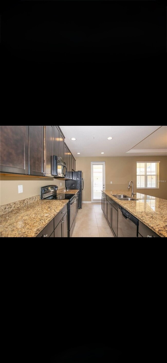 Building Photo - 649 Hangnest Ln