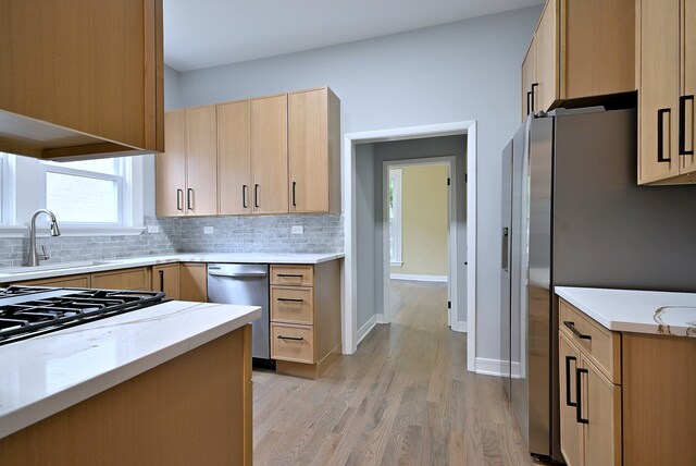 Building Photo - 6424 Sinclair Ave