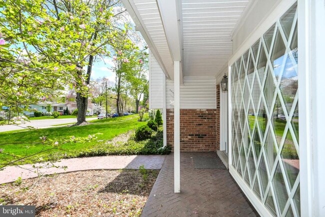 Building Photo - 2412 Rockbridge St