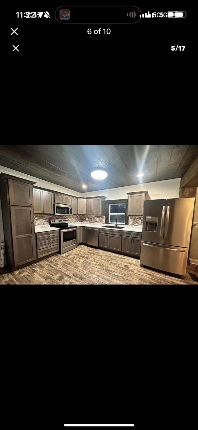 Building Photo - 120 7th St