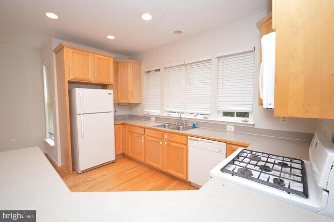 Building Photo - 6723 Applemint Ln