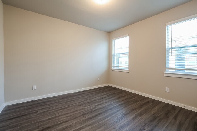 Building Photo - 18519 Centro Row