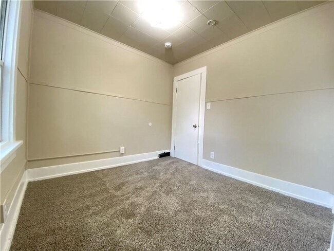 Building Photo - Affordable 3 Bedroom 1 Bath Home