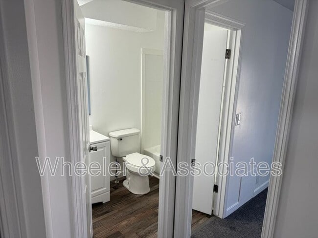 Building Photo - 1083 S 1200 W