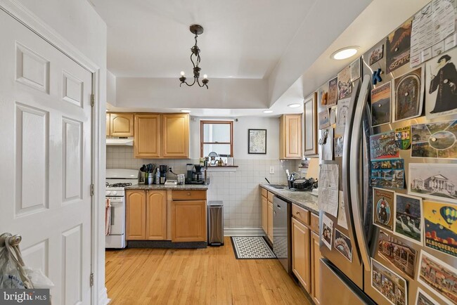 Building Photo - 615 S 11th St