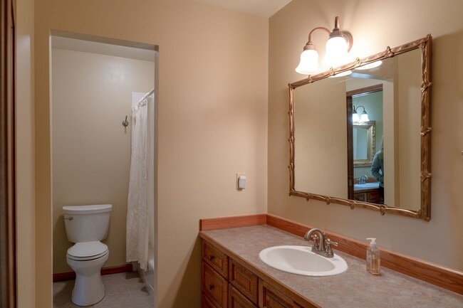 Building Photo - Spacious 2 Bedroom Condo plus Loft on a Beautiful Cul-de-Sac off of Kagy