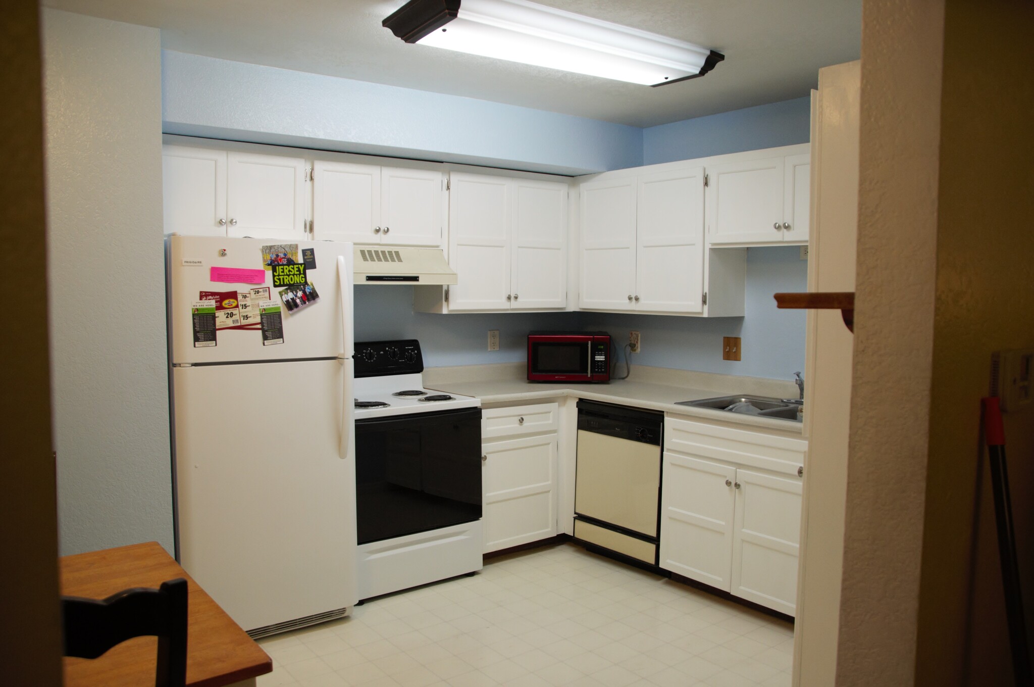 Building Photo - 761 E 820 N