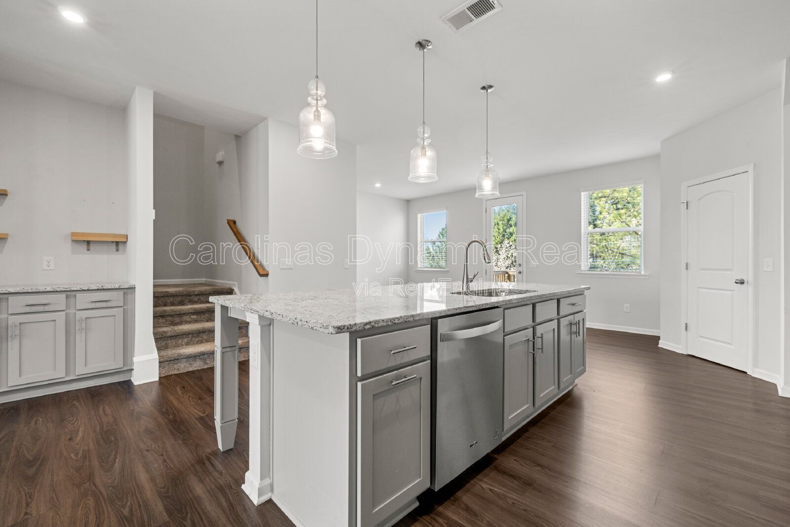 Building Photo - 6985 Waterstone Dr