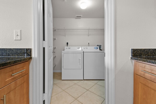 Building Photo - 6556 Emerald Dunes Dr