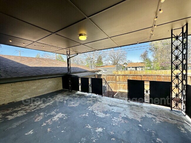 Building Photo - 1570 Tamarac St