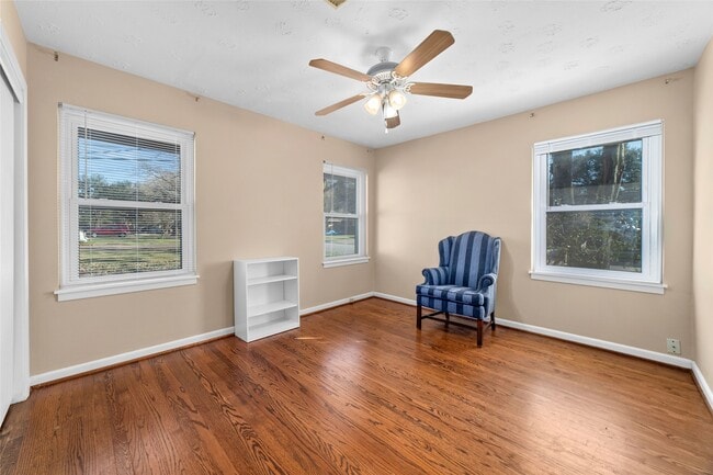 Building Photo - 10627 Moonlight Dr