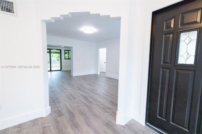 Building Photo - 3401 SW 17th St