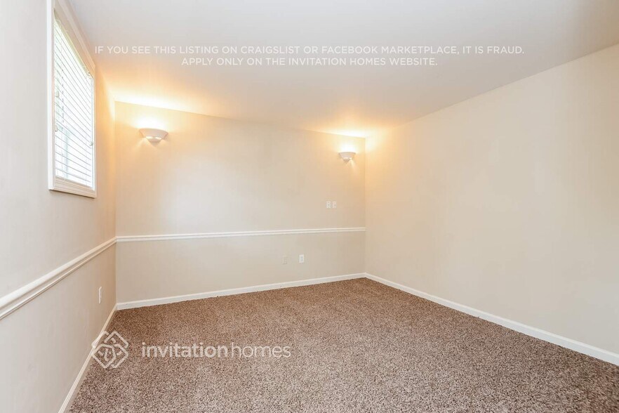 Building Photo - 303 Pamela Pl