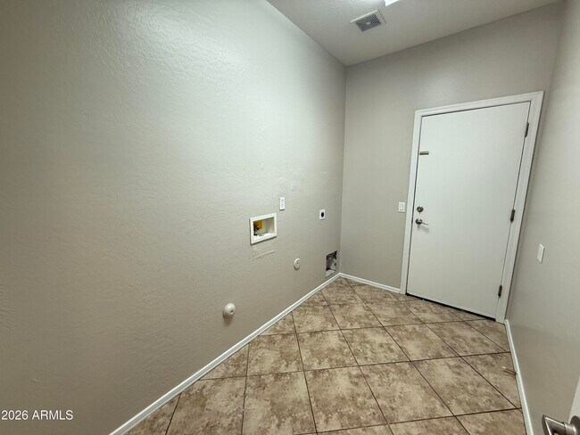 Building Photo - 2110 N 94th Ave