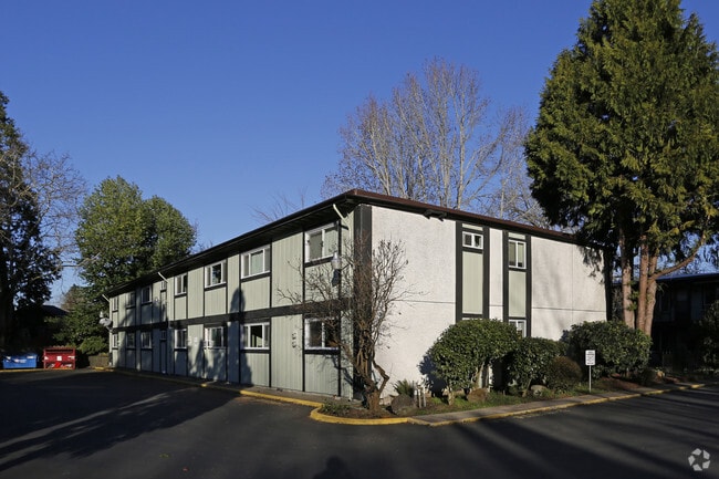 Primary Photo - Ivanhoe Apartments