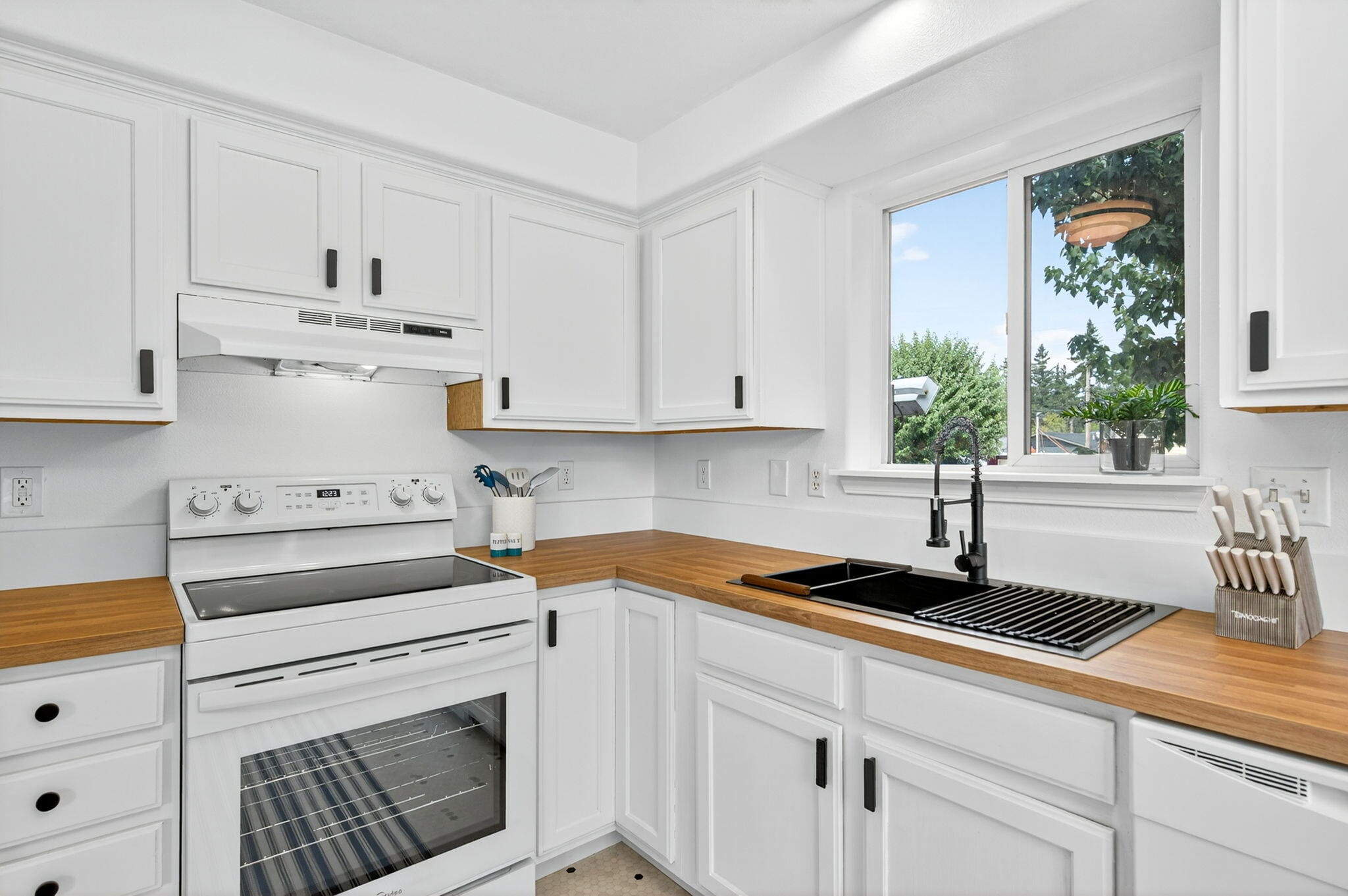 Building Photo - 2525 SE 136th Ave