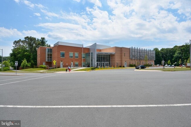 Building Photo - 2931 Deer Hollow Way