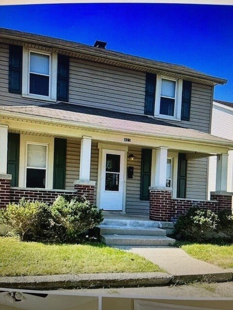 Building Photo - 423 S 2nd St