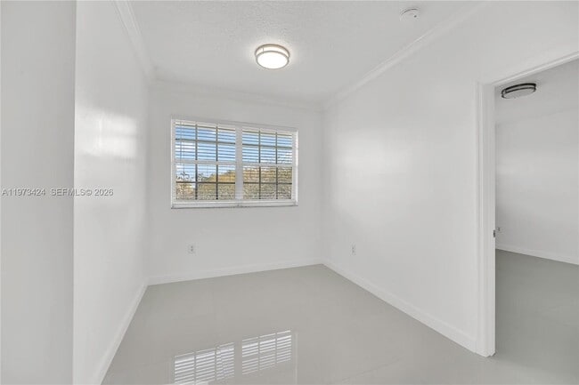 Building Photo - 151 SW 117th Ave