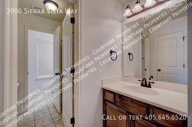 Building Photo - 3900 Sierra Vista Way