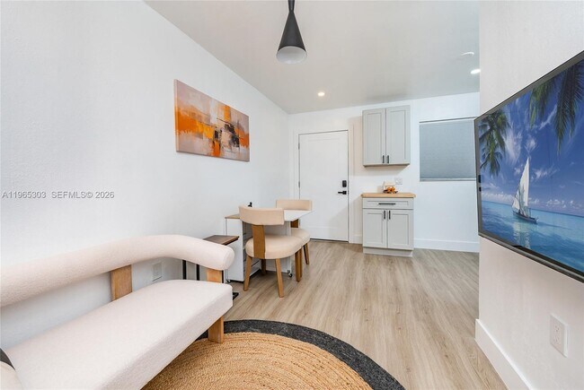 Building Photo - 3321 NW 19th Terrace