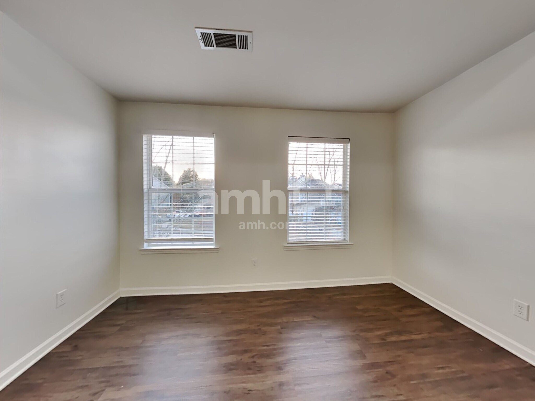 Building Photo - 367 Hidden Creek Ln