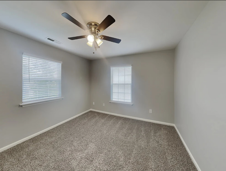 Building Photo - 1304 Crandon Dr