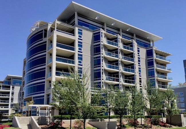 Building Photo - Furnished Condo on Tempe Town Lake 6-12 mo...