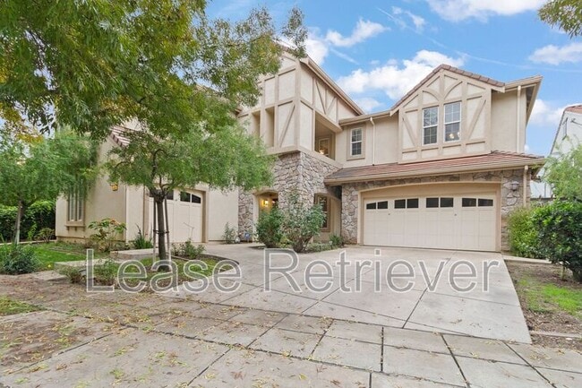 Building Photo - 265-269 S Sonrisa St