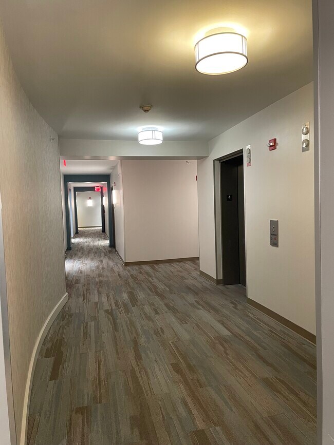 Building Photo - 350 G St SW