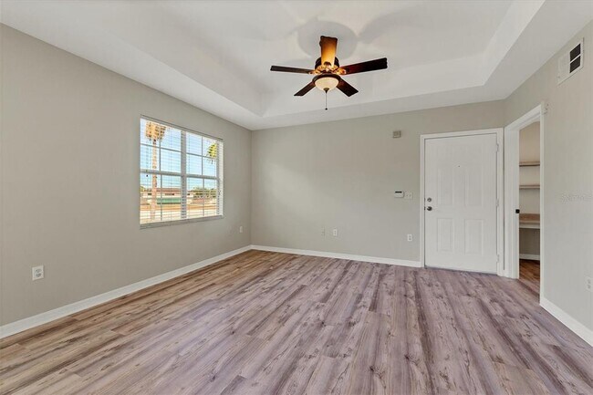 Building Photo - 1185 Villagio Cir