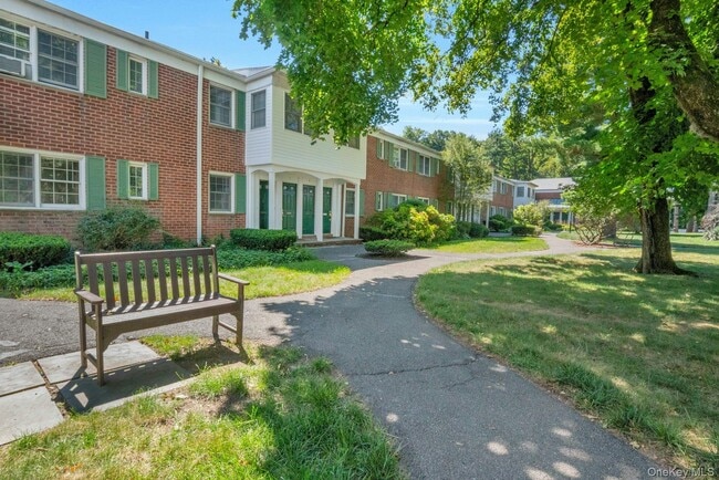 Building Photo - 590 Bedford Rd
