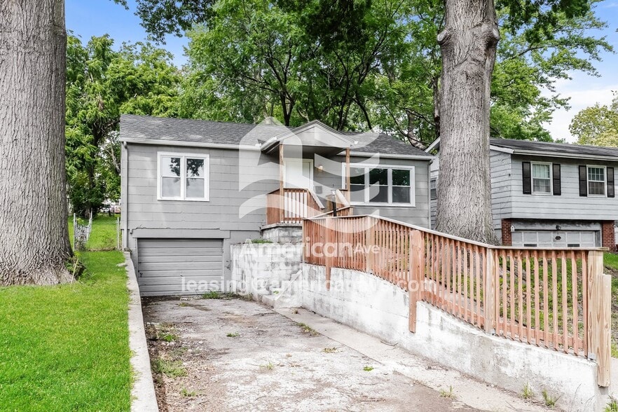 Primary Photo - 1908 S Broadway St