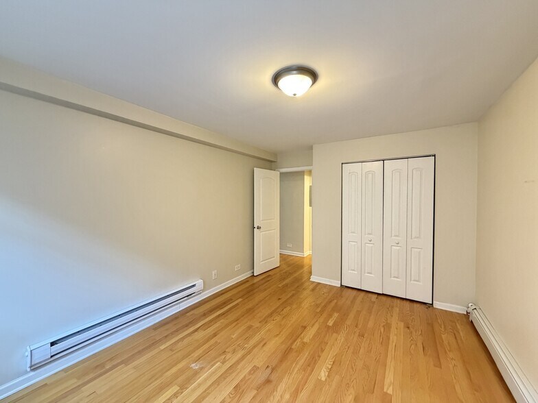 Building Photo - 4180 N Marine Dr