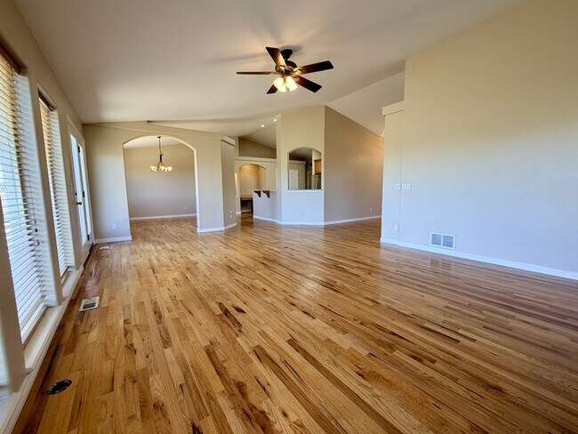 Building Photo - 18515 Peaceful Pines