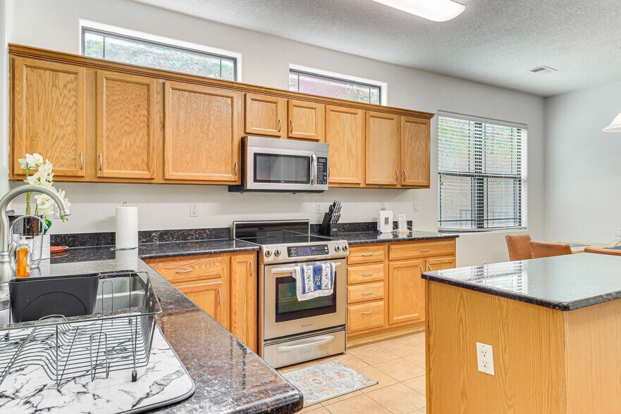 Building Photo - 878 Loma Pinon Loop