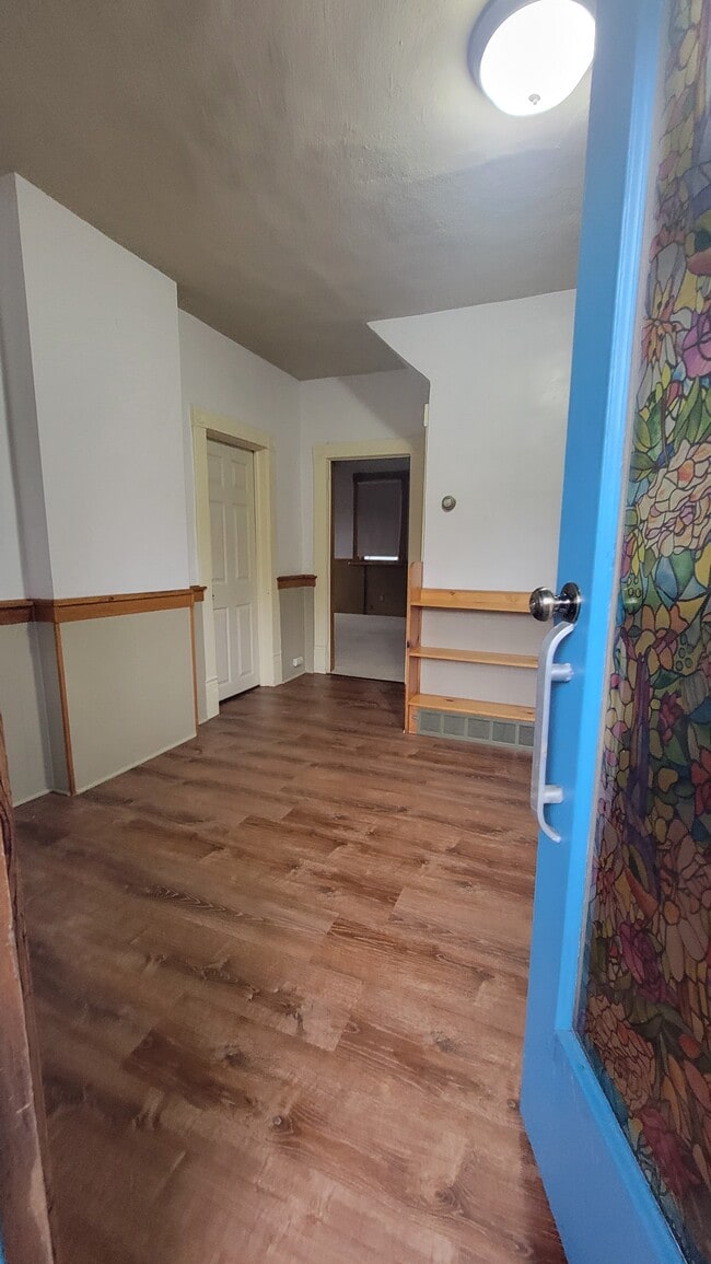 Building Photo - 441 Second St