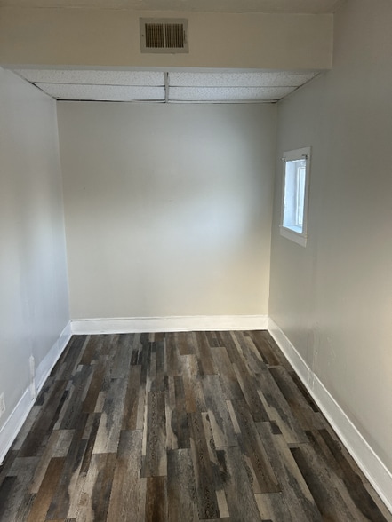 Building Photo - 3394 E 52nd St