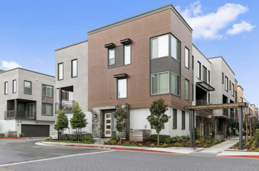 Building Photo - 25296 Villager Ln