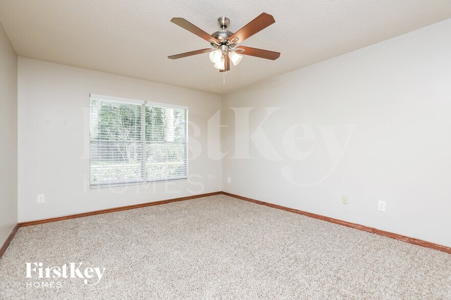 Building Photo - 104 Hazel Blvd