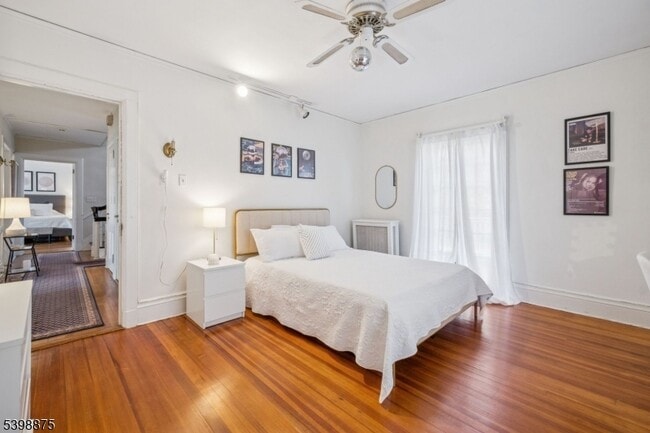 Building Photo - 258 Ridgewood Ave