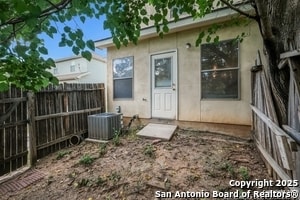 Building Photo - 10619 Mathom Landing