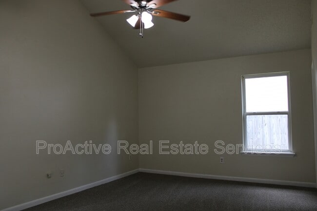 Building Photo - 965 Banyan Dr