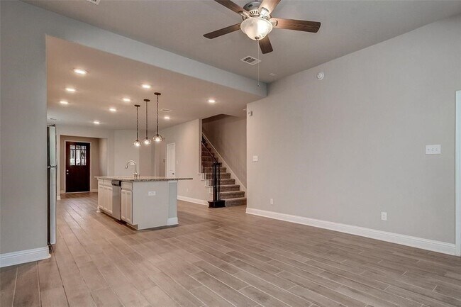 Building Photo - 4 Centennial Ridge Pl