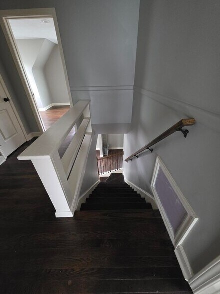 Building Photo - 10826 E Ayers Ave