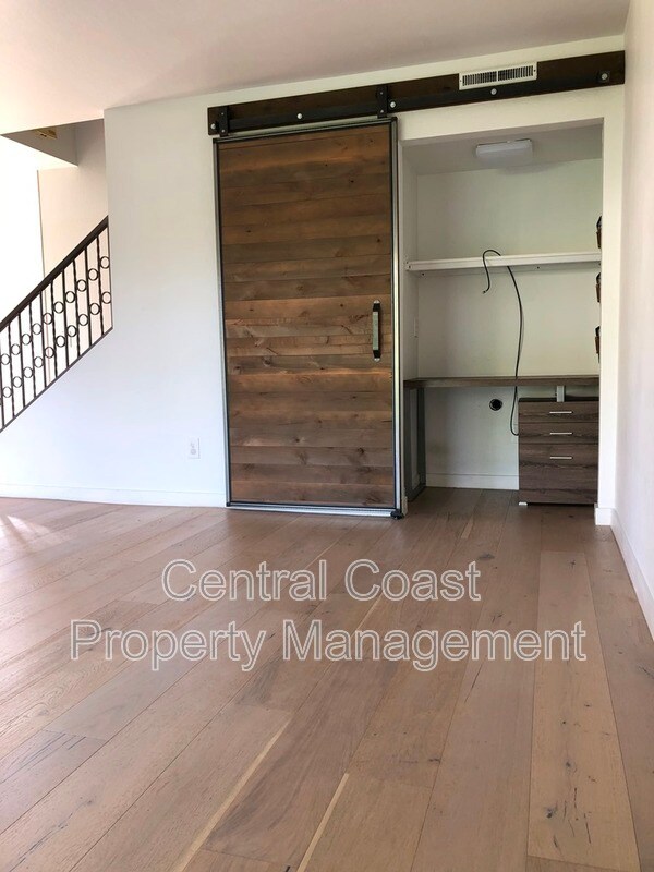 Building Photo - 3850 Rio Rd