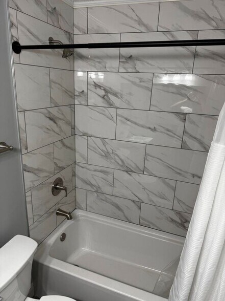 Building Photo - 5655 Dantonaire Pl
