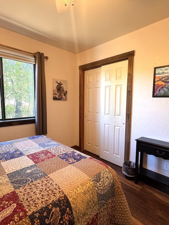 Building Photo - Charming 3-Bedroom, 2-Bath Home!