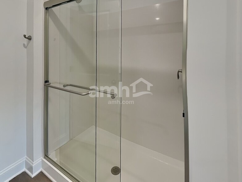 Building Photo - 1140 Livengood Wy